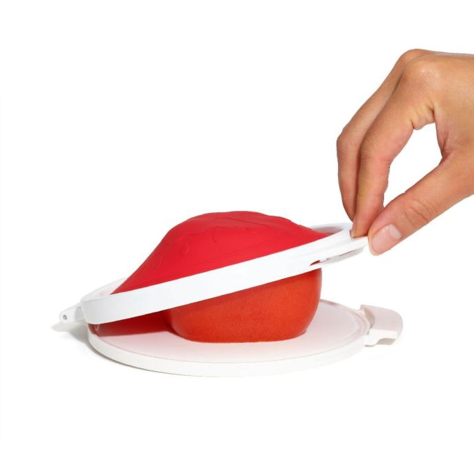 https://www.berings.com/wp-content/uploads/2020/11/OXO-Cut-Keep-Silicone-Tomato-Saver2.jpg