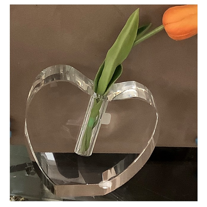 Tizo Small Glass Heart Vase