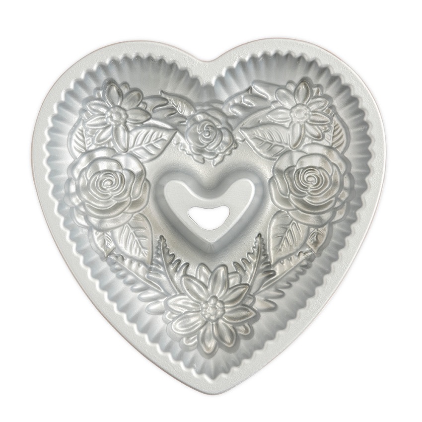 Nordic Ware Nonstick Cast Aluminum Floral Heart Bundt Pan