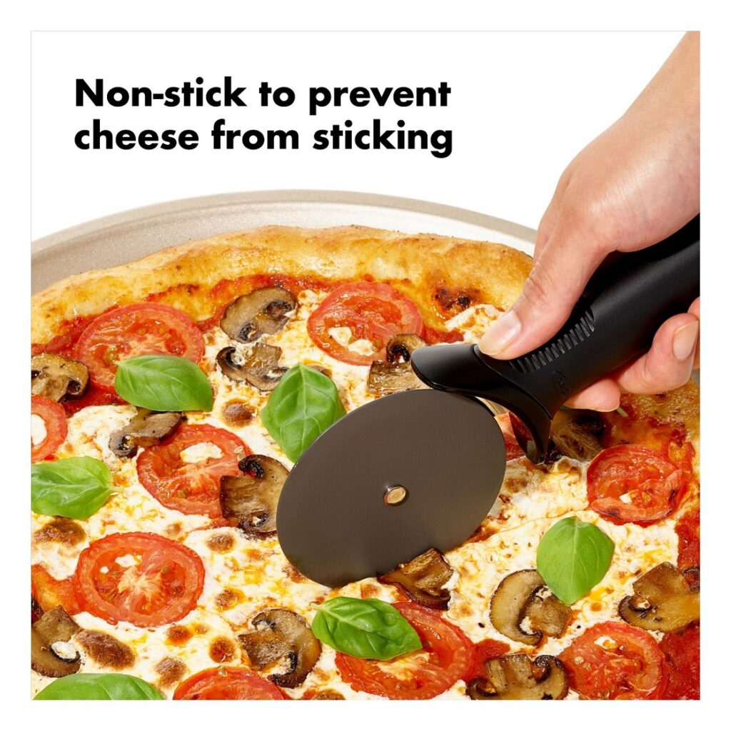  OXO Good Grips Pizza Wheel and Cutter for Non-Stick