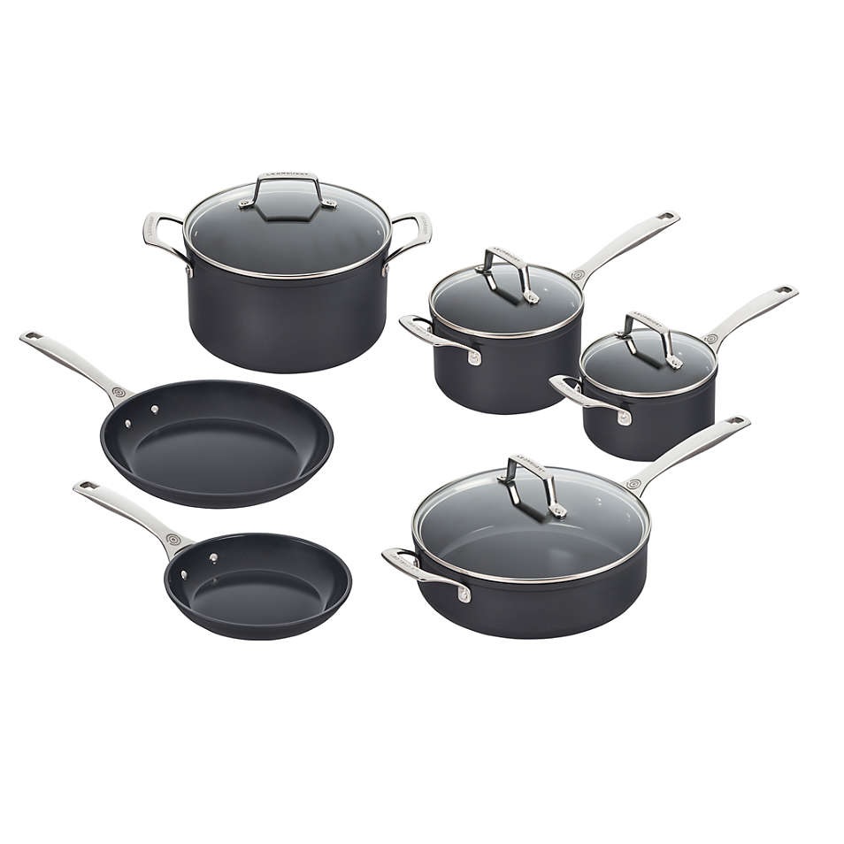 Le Creuset Essential Nonstick Ceramic 10-Piece Cookware Set