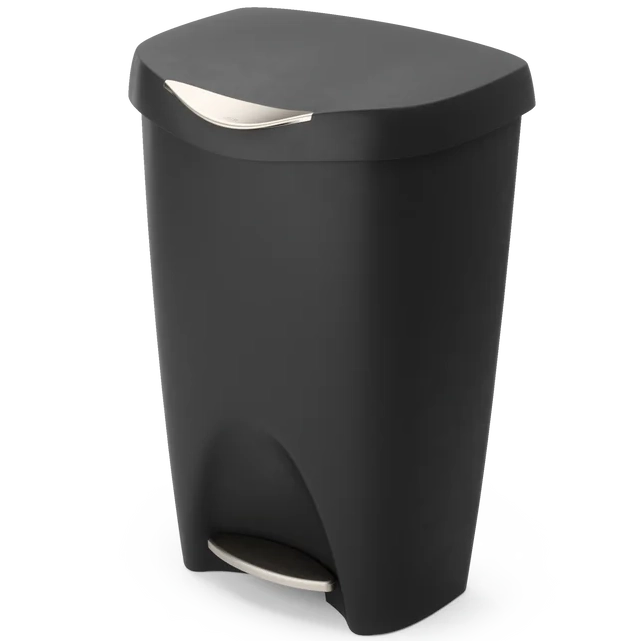 Umbra Brim Step On Trash Can - Black